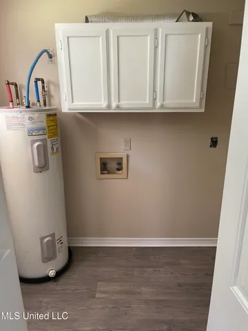 $1,300 | 1707 McLaurin Street, Waveland, MS 39576