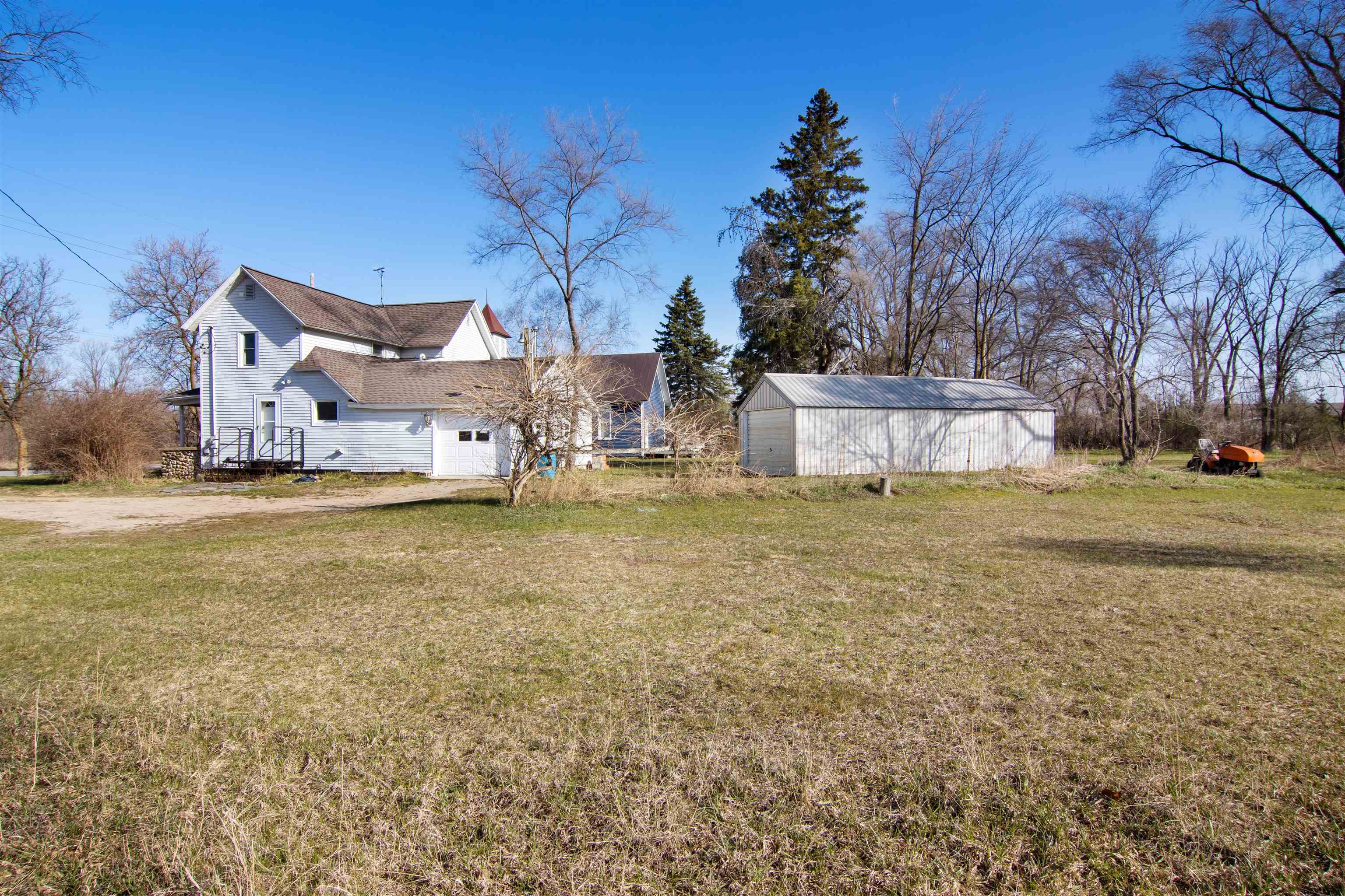 6034 Bates Road Williamsburg, MI 49690 - Photo 6 of 52 Gallery Image 6