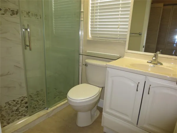 $2,800 | 3235 East Dorchester Drive, Palm Harbor, FL 34684