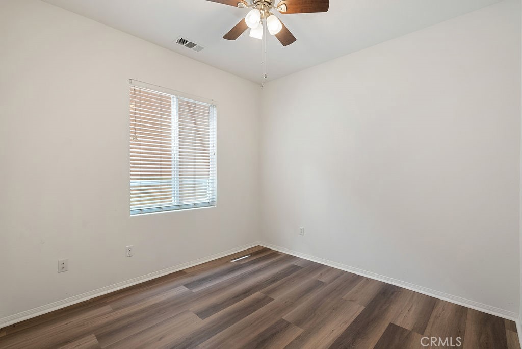 27635 Sienna Rdg Row Canyon Country, CA 91351 - Photo 11 of 30 an empty room with a window