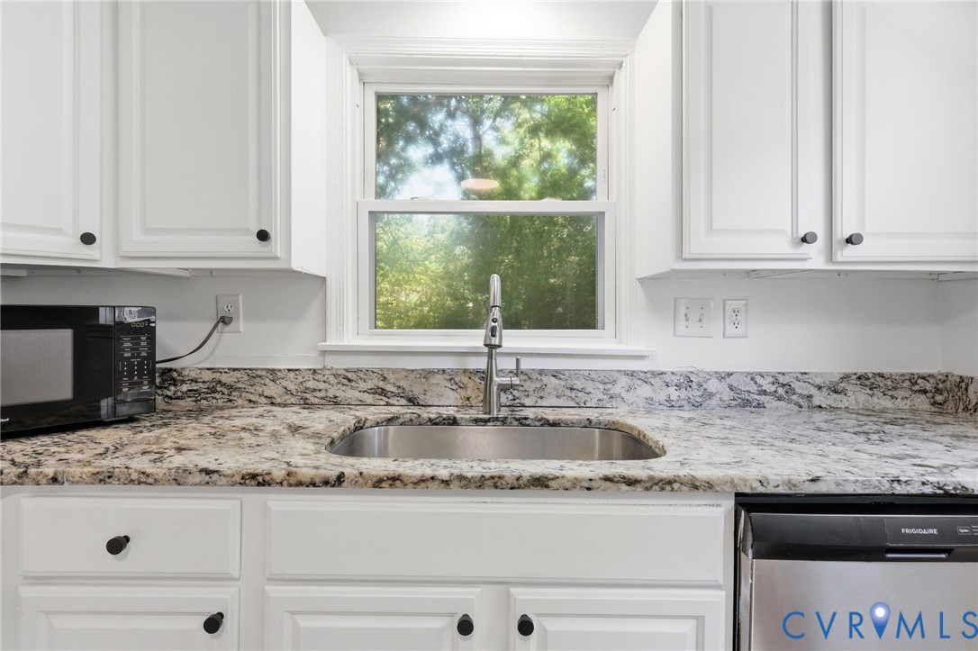 1634 Hungary Road Henrico, VA 23228 - Photo 27 of 48