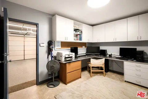 $1,099,000 | 2248 South Bentley Avenue, Unit 2, Los Angeles, CA 90064
