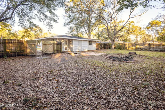 $1,400 | 2314 14th Street, Pascagoula, MS 39567