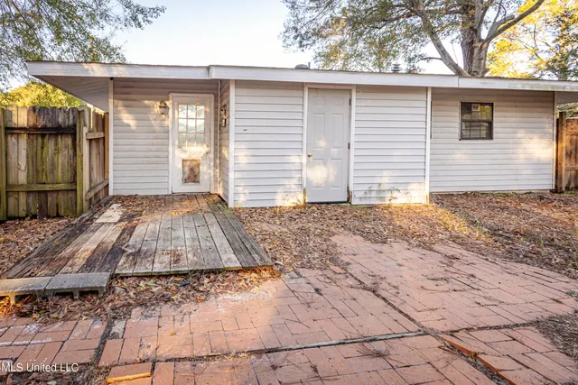 $1,400 | 2314 14th Street, Pascagoula, MS 39567