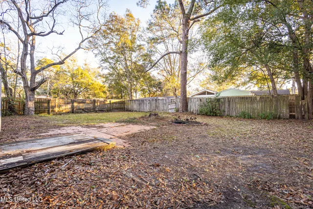 $1,400 | 2314 14th Street, Pascagoula, MS 39567