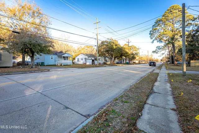 $1,400 | 2314 14th Street, Pascagoula, MS 39567