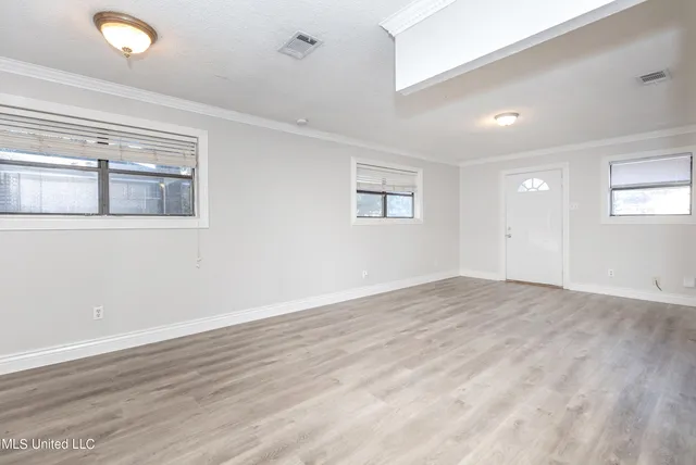 $1,400 | 2314 14th Street, Pascagoula, MS 39567