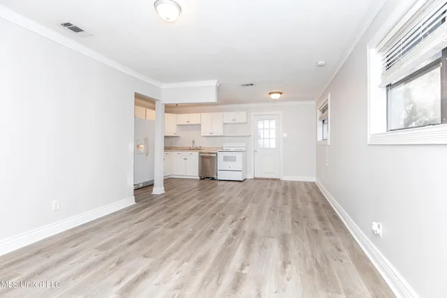 $1,400 | 2314 14th Street, Pascagoula, MS 39567