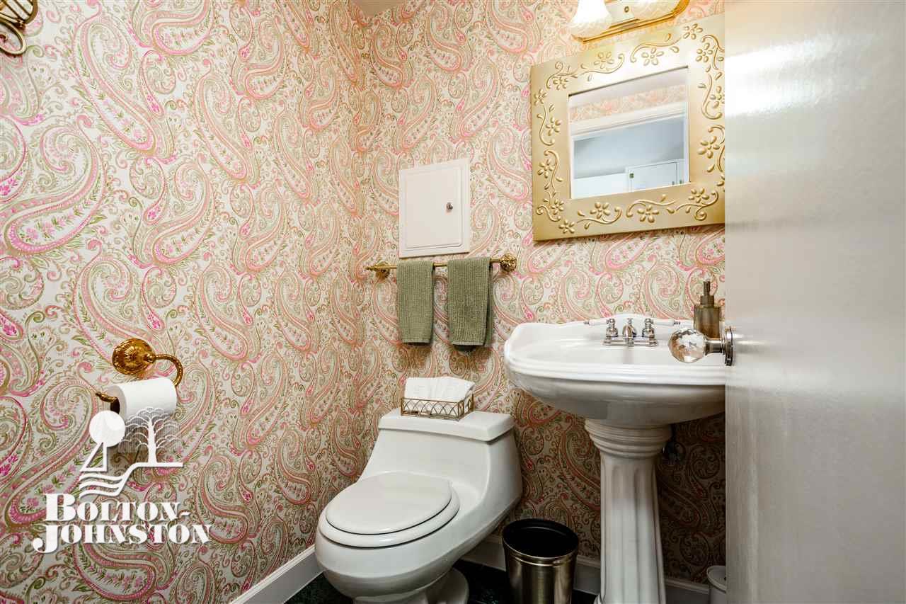 583 Washington Road Grosse Pointe, MI 48230 - Photo 19 of 56 50010997-18.JPG