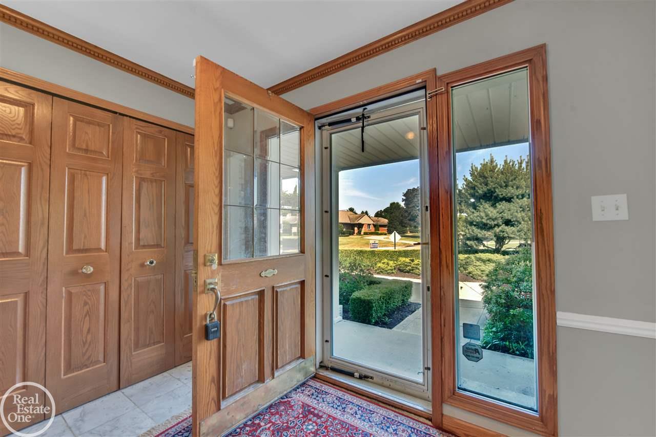 747 Ballantyne Road Grosse Pointe Shores, MI 48236 - Photo 15 of 46