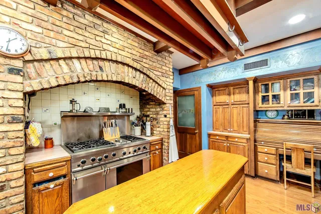 $985,000 | 510 Amarillo Drive, Houma, LA 70360