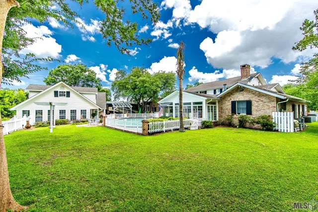 $985,000 | 510 Amarillo Drive, Houma, LA 70360