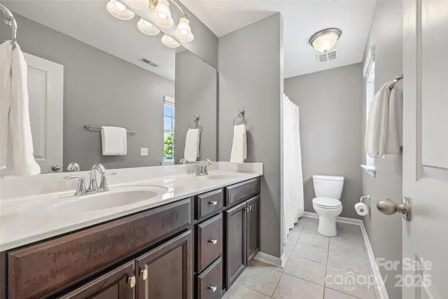 $600,000 | 17622 Austins Creek Drive, Charlotte, NC 28278