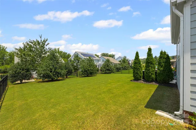 $600,000 | 17622 Austins Creek Drive, Charlotte, NC 28278