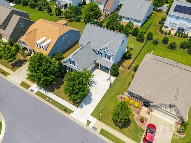 $600,000 | 17622 Austins Creek Drive, Charlotte, NC 28278