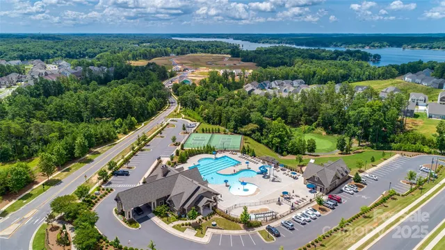 $600,000 | 17622 Austins Creek Drive, Charlotte, NC 28278