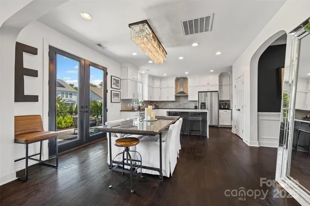 $600,000 | 17622 Austins Creek Drive, Charlotte, NC 28278