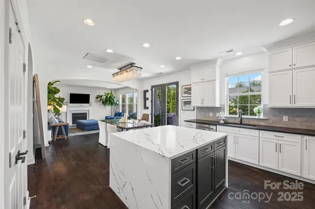 $600,000 | 17622 Austins Creek Drive, Charlotte, NC 28278