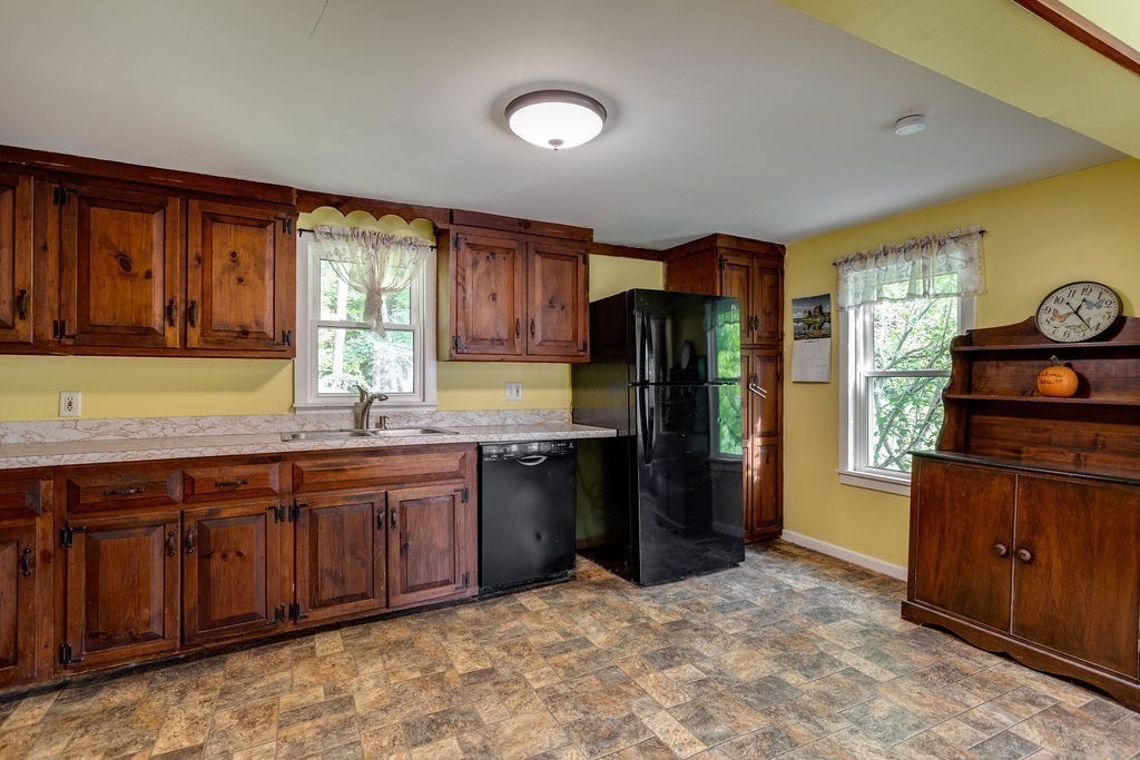 16 Ridge Hill Road Sturbridge, MA 01566 - Photo 11 of 29 Gallery Image 11
