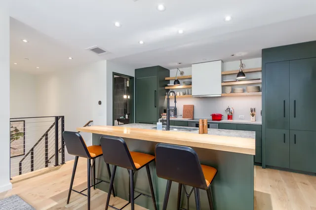 $2,509,000 | 69 Hourglass Drive, Unit 405, Stowe, VT 05672