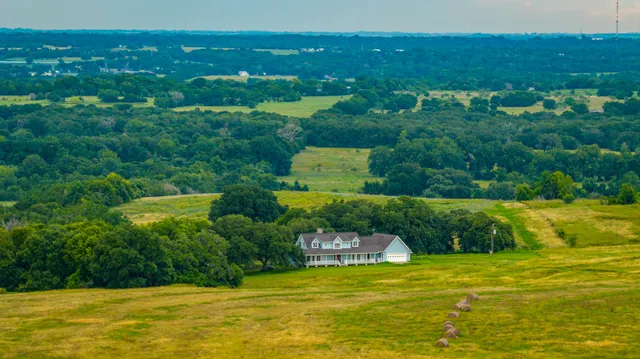 $2,499,900 | 7101 Boehnemann Road, Brenham, TX 77833