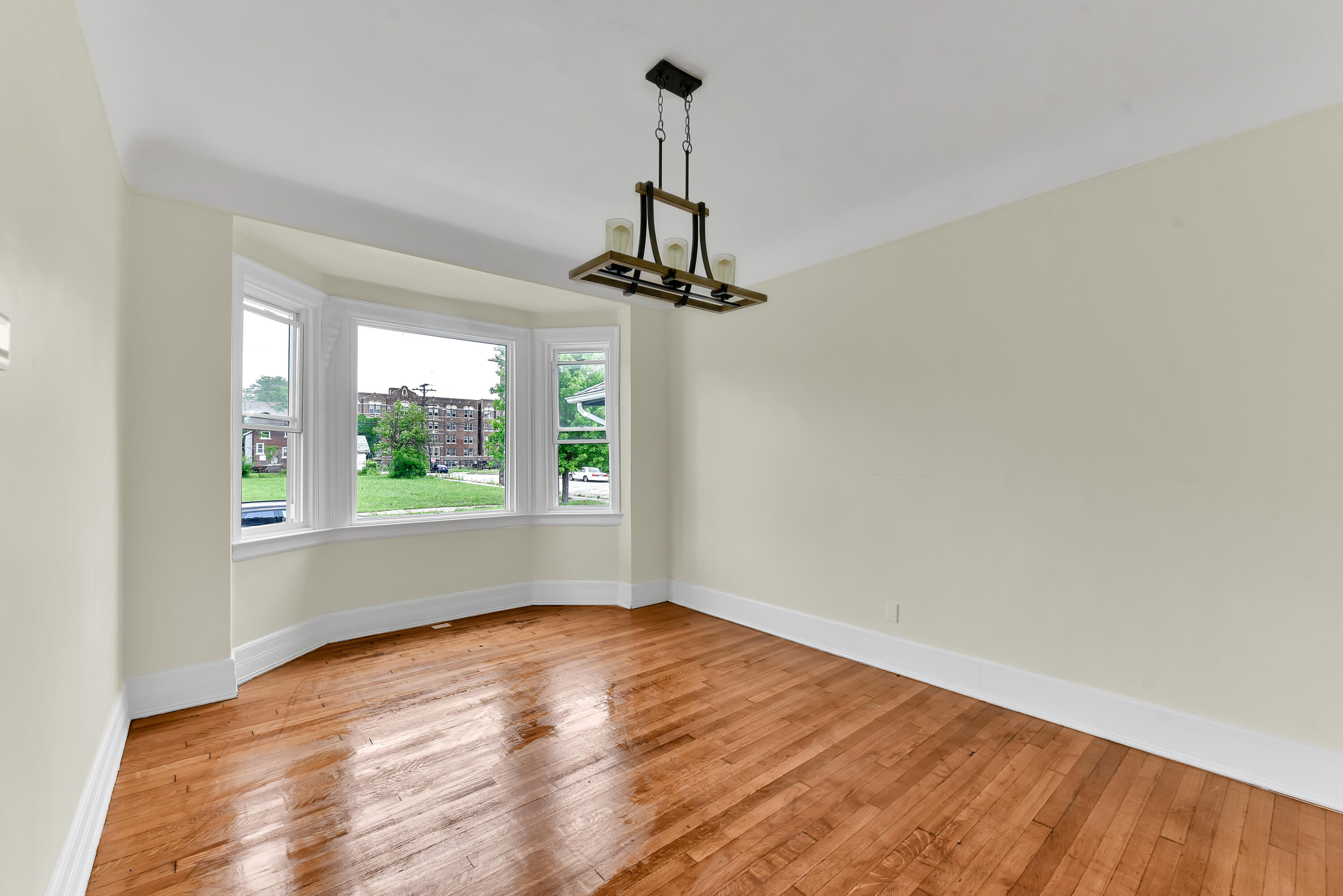 322 King Street Detroit, MI 48202 - Photo 10 of 19 5