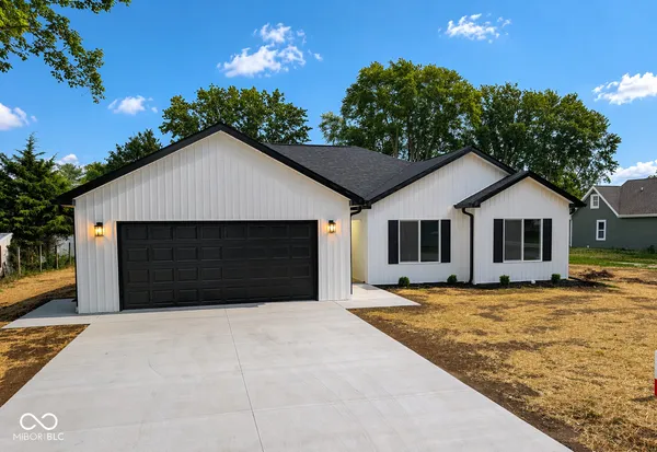 $314,900 | 403 Poplar Street, Elizabethtown, IN 47232