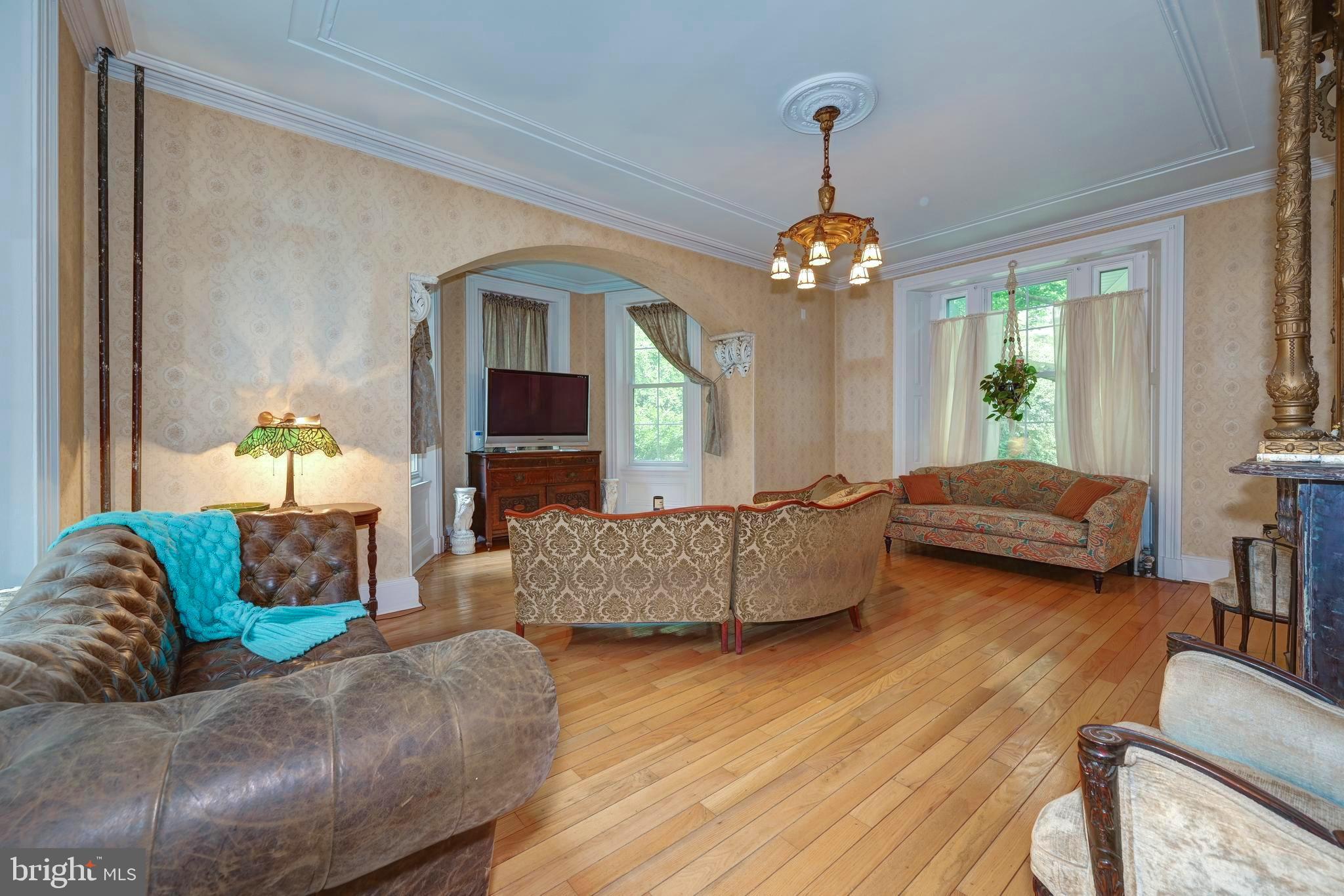 705 Woodlane Road Beverly, NJ 08010 - Photo 16 of 62