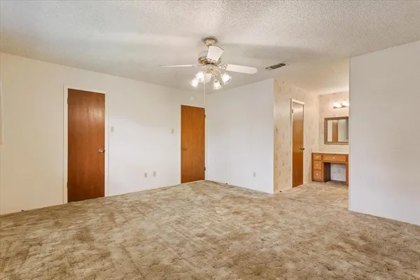 $249,500 | 357 South Lindenwood North, Hewitt, TX 76643