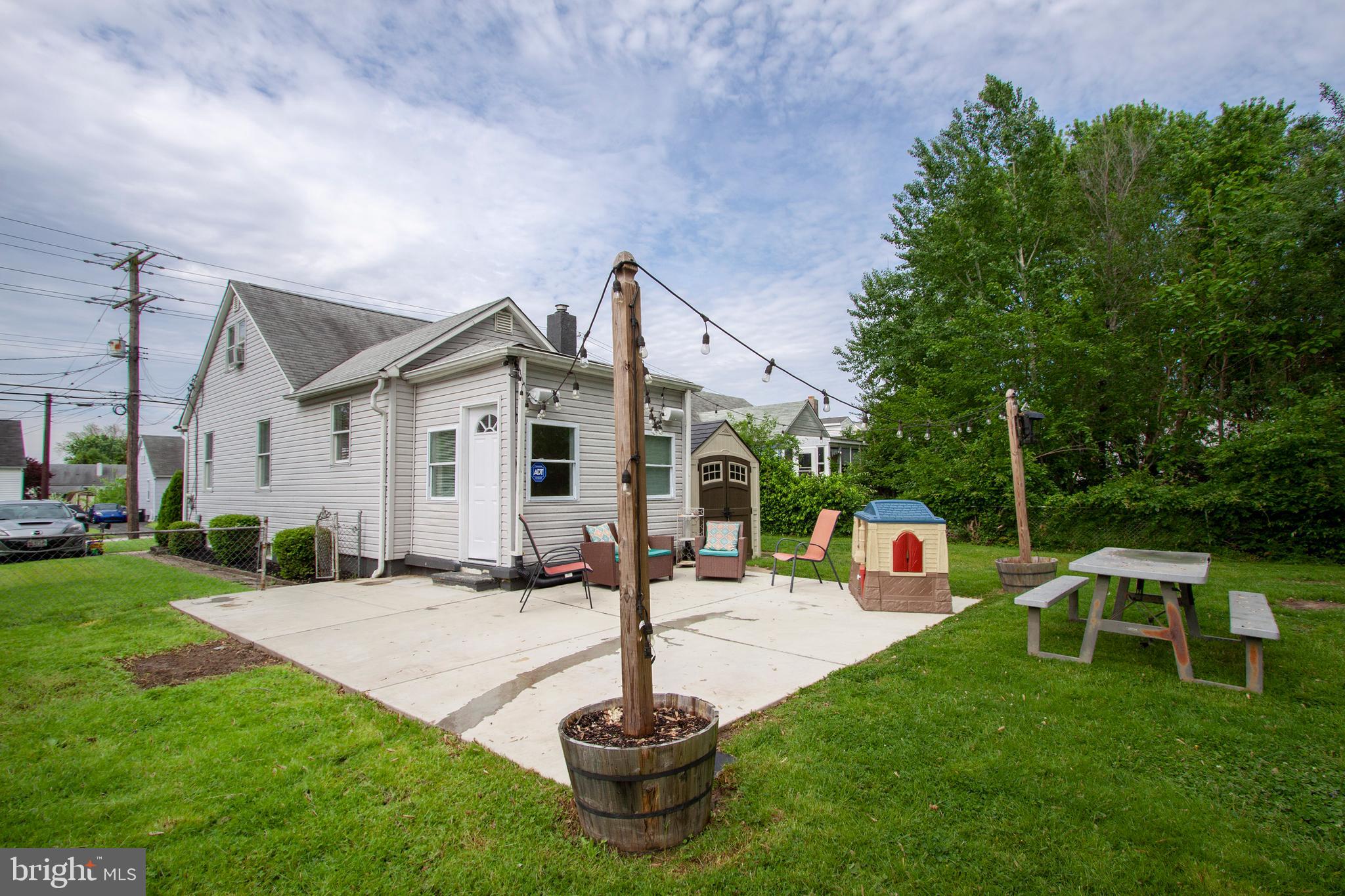 1232 Hilldale Road Baltimore, MD 21237 - Photo 40 of 46 Play dates and cookouts right here.