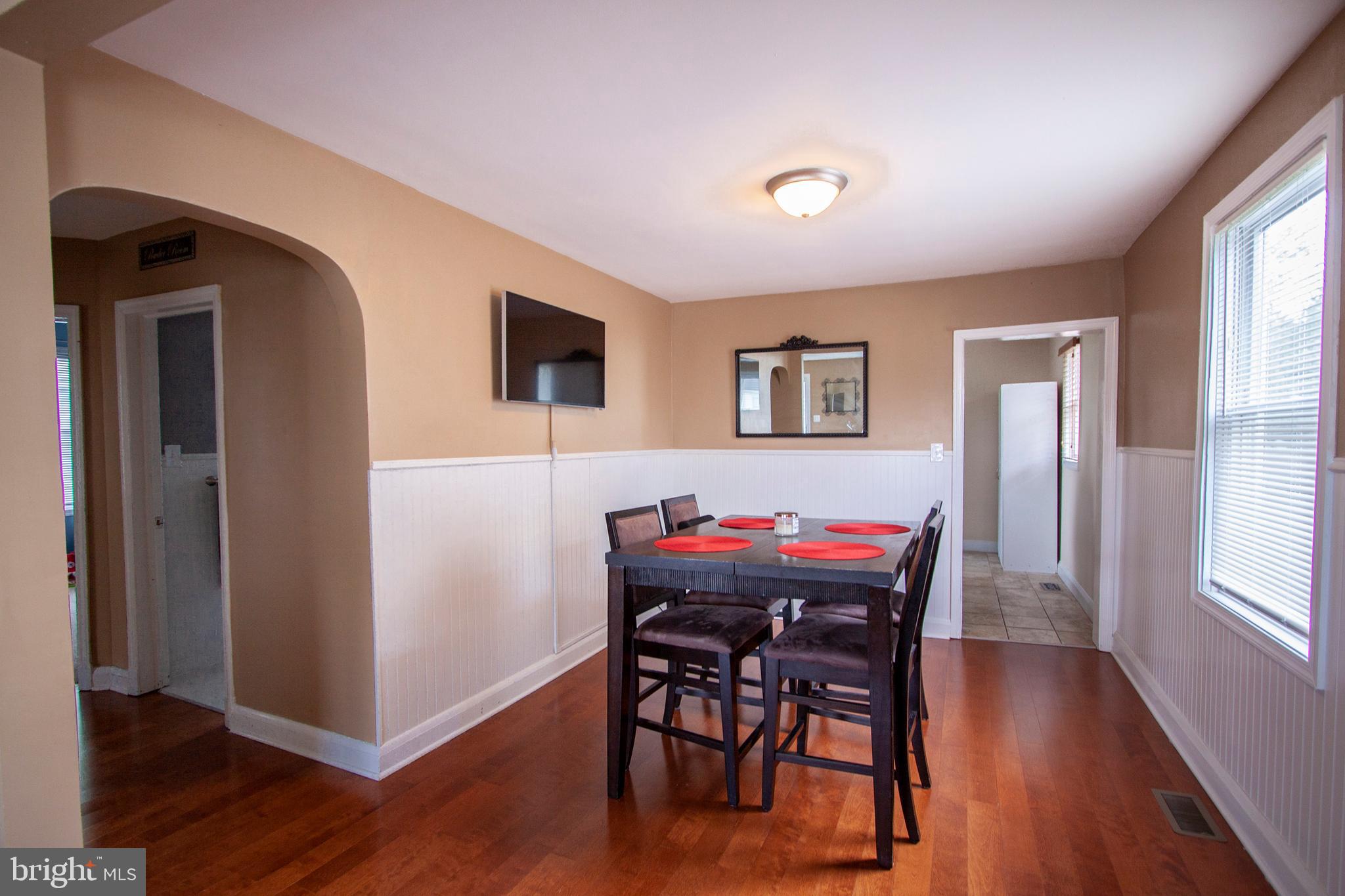 1232 Hilldale Road Baltimore, MD 21237 - Photo 10 of 46 Sunday brunch right here!
