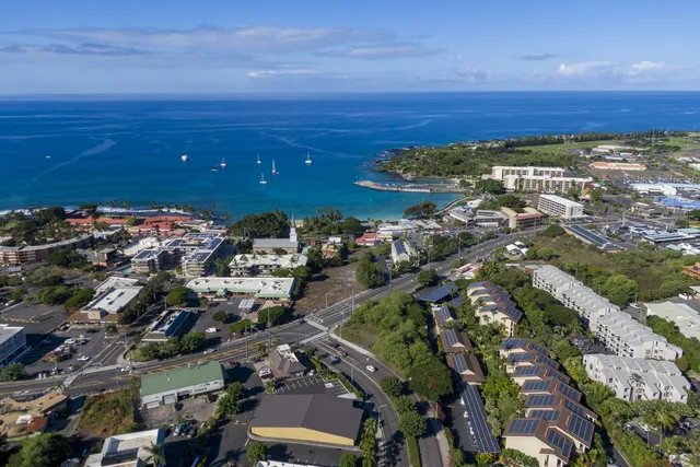 $3,100,000 | 75-5684 Kuakini Highway, Kailua-Kona, HI 96740