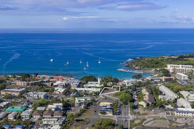 $3,100,000 | 75-5684 Kuakini Highway, Kailua-Kona, HI 96740