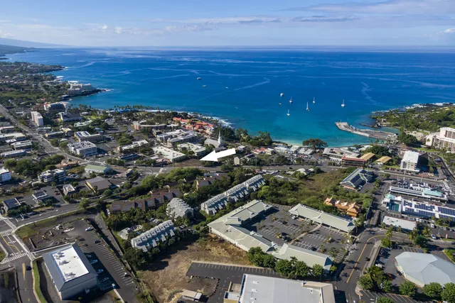 $3,100,000 | 75-5684 Kuakini Highway, Kailua-Kona, HI 96740