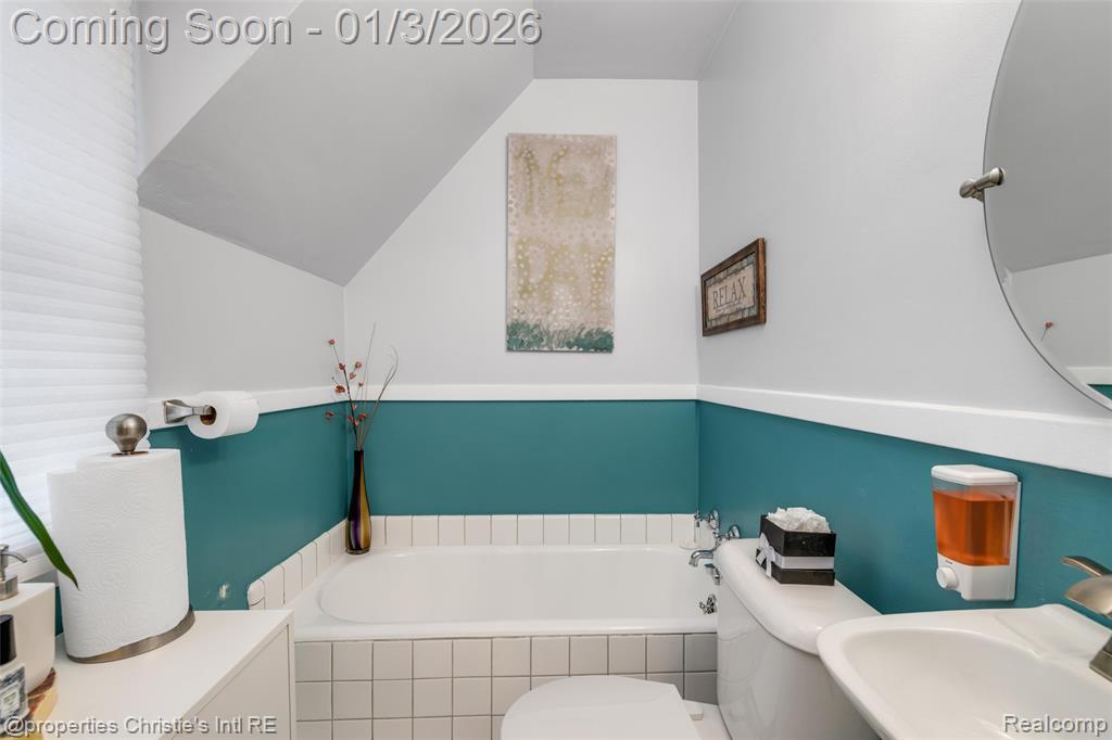 19385 Renfrew Road Detroit, MI 48221 - Photo 31 of 50