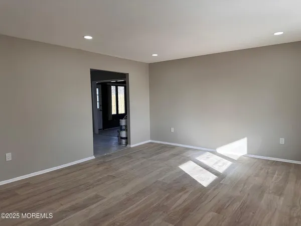 $3,000 | 403 7th Street, Waretown, NJ 08758