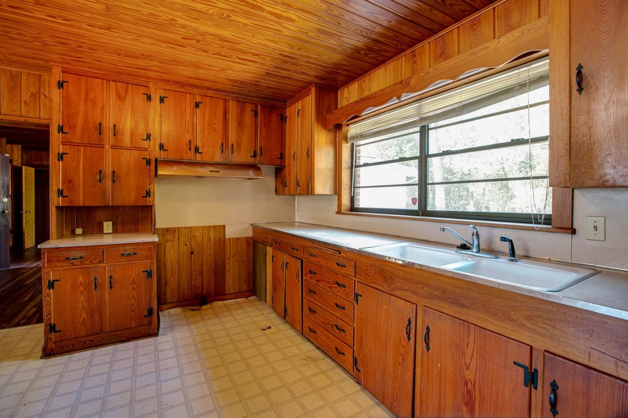 1606 Myrick Road Tallahassee, FL 32303 - Photo 8 of 24 Gallery Image 8