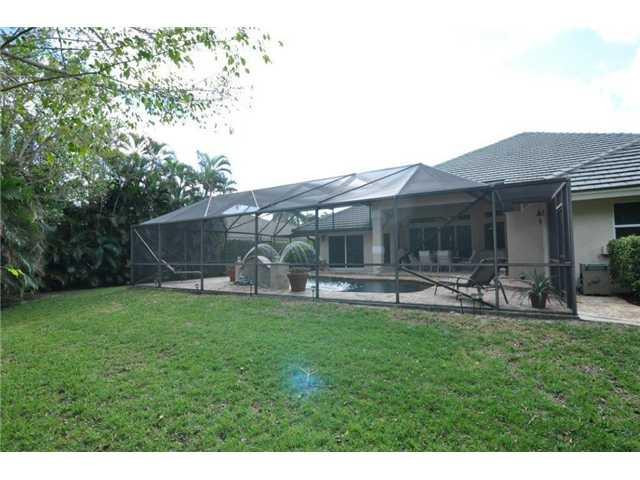 761 North Parkside Creek Boca Raton, FL 33486 - Photo 11 of 15 Yard/Garden