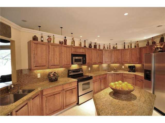 761 North Parkside Creek Boca Raton, FL 33486 - Photo 7 of 15 Kitchen