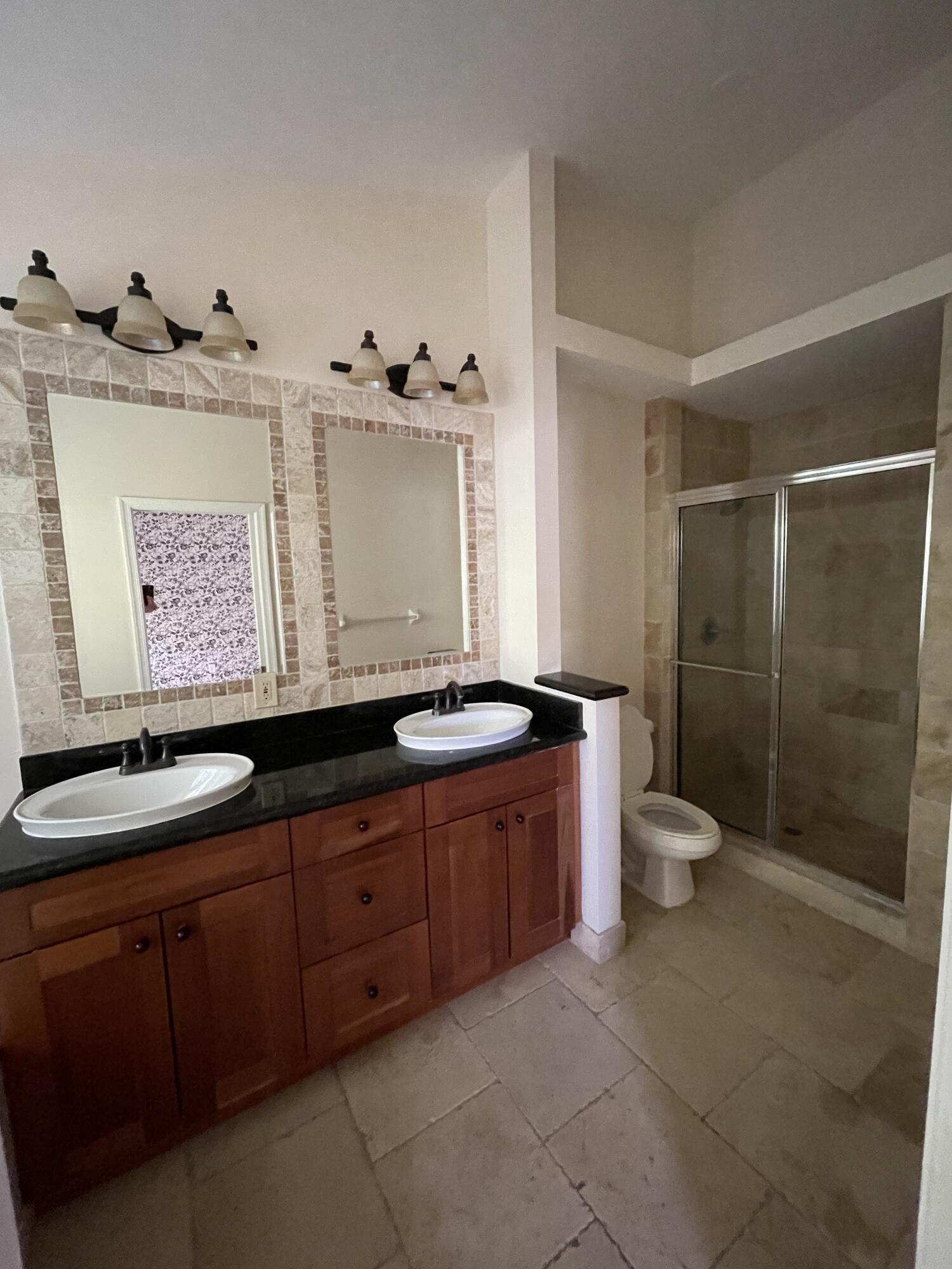 23395 Water Circle Boca Raton, FL 33486 - Photo 6 of 11 Master Bath