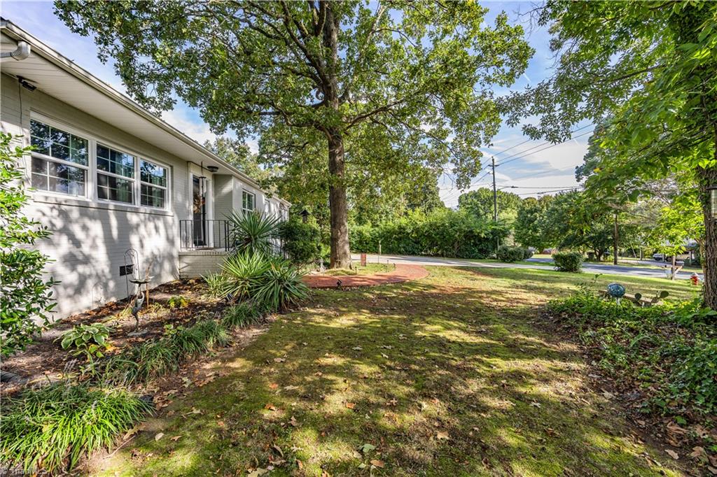 604 Dublin Road Asheboro, NC 27203 - Photo 4 of 40 Gallery Image 4