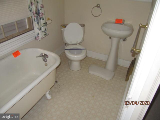 124 Locust Street Hanover, PA 17331 - Photo 14 of 21 BATHROOM 2