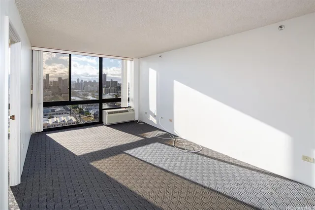 $2,400 | 747 Wiliwili Street, Unit 1502, Honolulu, HI 96826