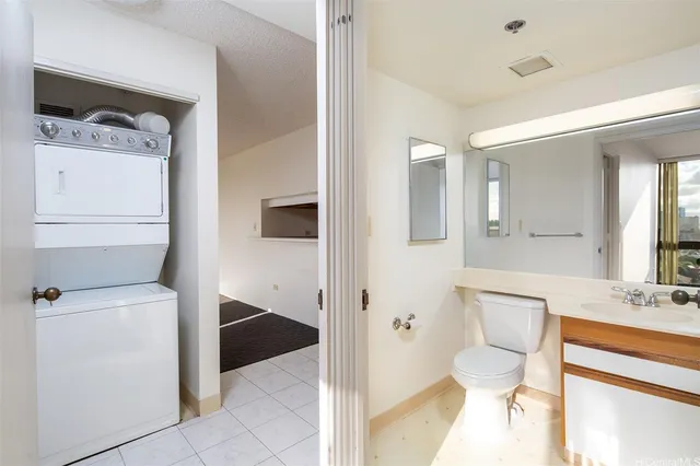 $2,400 | 747 Wiliwili Street, Unit 1502, Honolulu, HI 96826