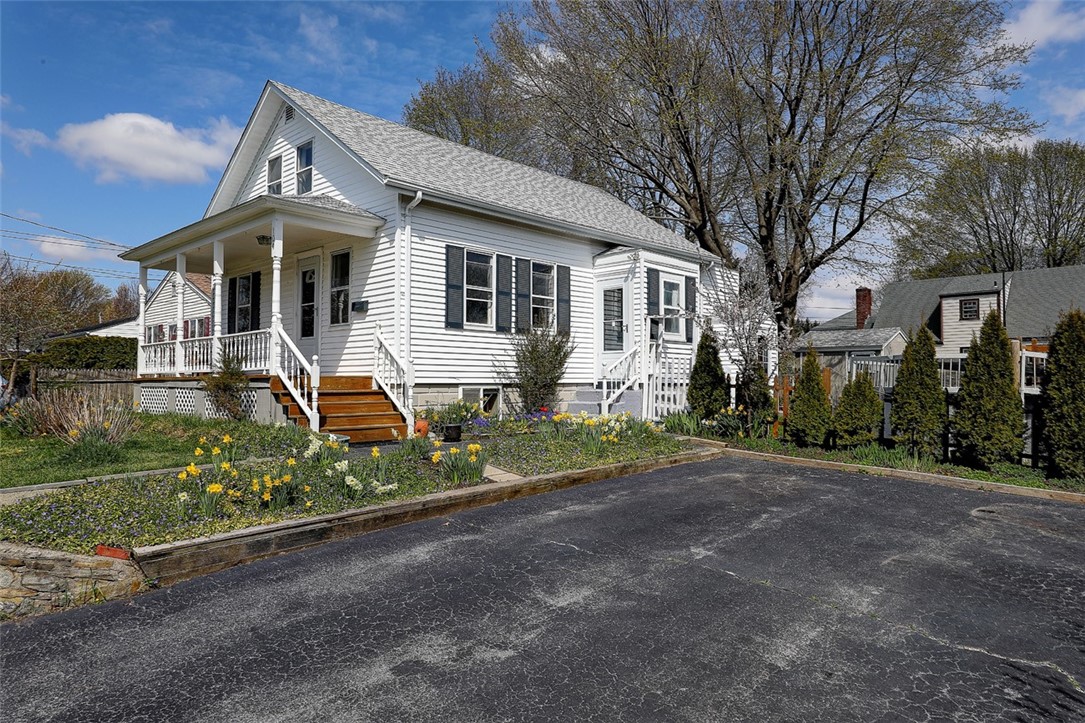 104 Roffee Street Barrington, RI 02806 - Photo 1 of 21 Gallery Image 1