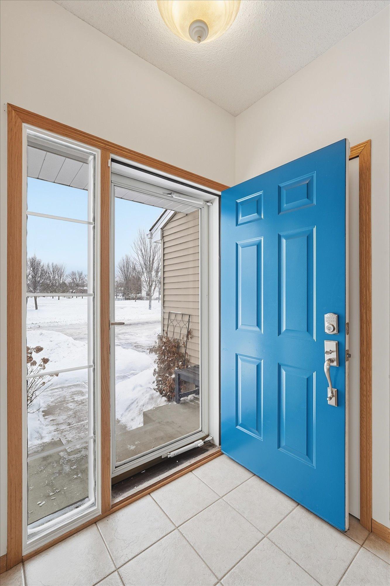 18053 90th Place North Maple Grove, MN 55311 - Photo 4 of 43