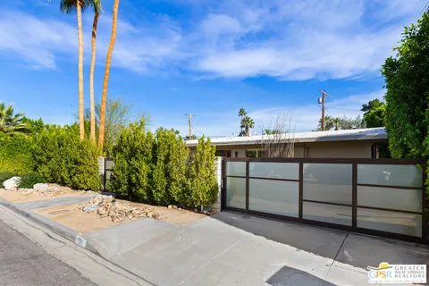 $1,095,000 | 530 North Calle Rolph, Palm Springs, CA 92262