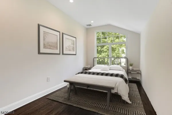 $1,060,000 | 89 Maplewood Avenue, Unit 1, Maplewood, NJ 07040