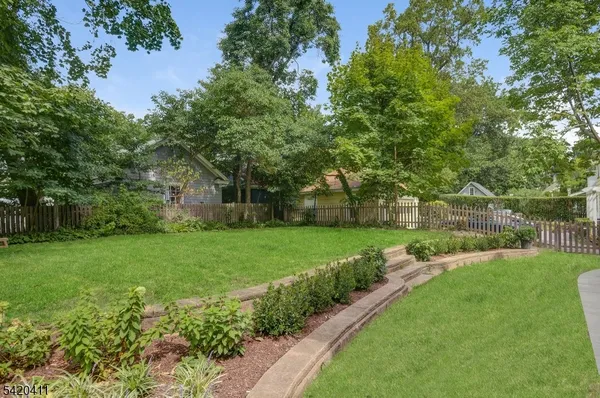 $1,060,000 | 89 Maplewood Avenue, Unit 1, Maplewood, NJ 07040