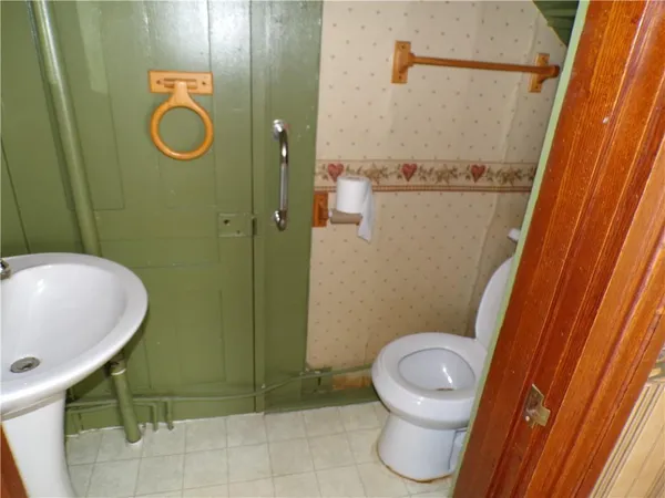 $124,900 | 429 Main Street, Callensburg, PA 16213